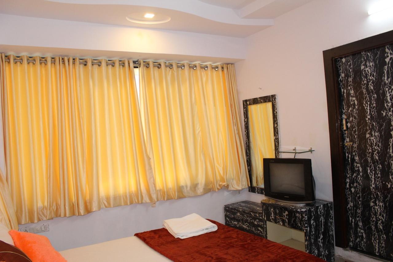 Hotel Kum Kum Adalaj Екстер'єр фото
