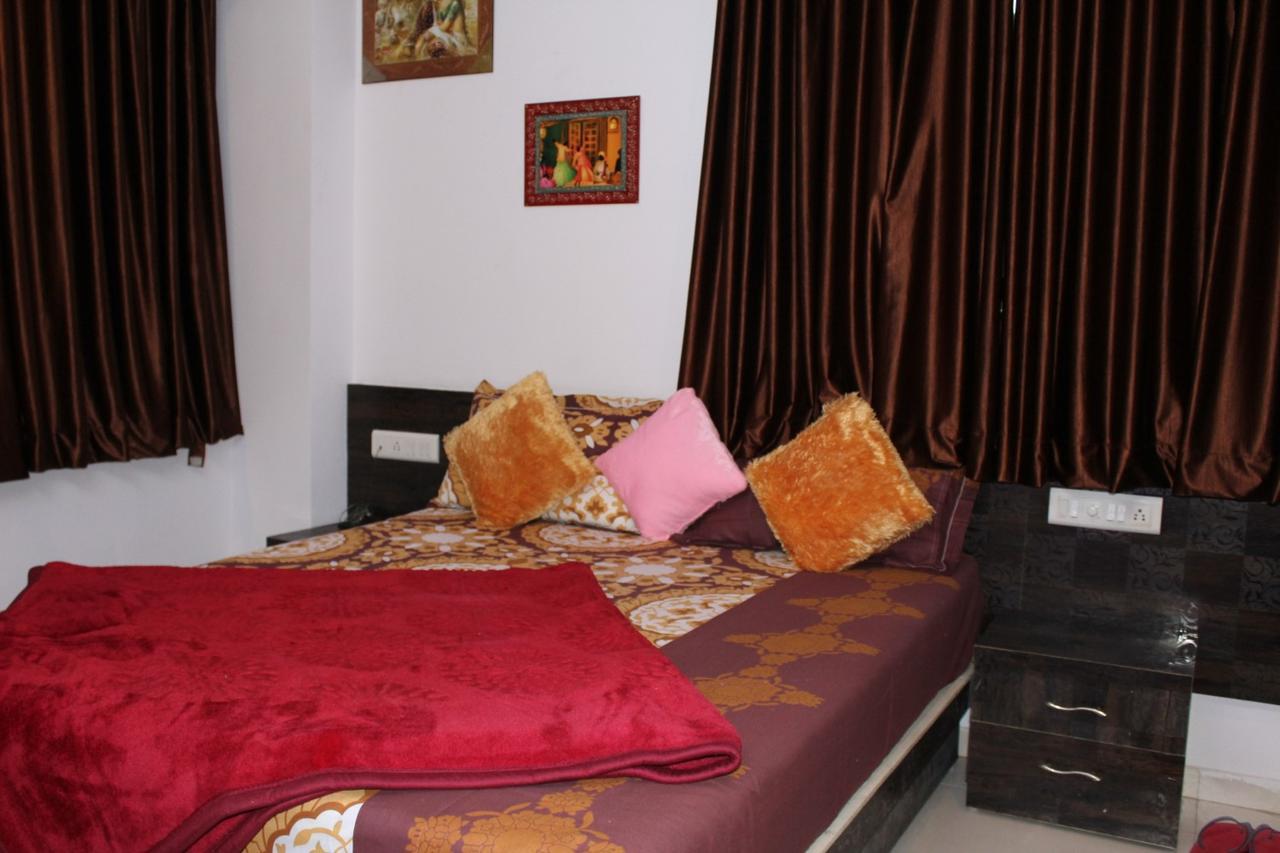 Hotel Kum Kum Adalaj Екстер'єр фото