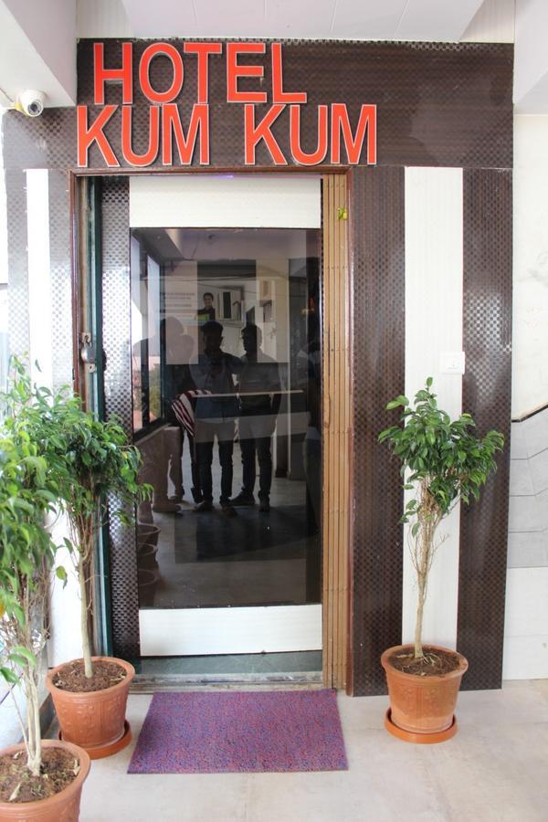 Hotel Kum Kum Adalaj Екстер'єр фото