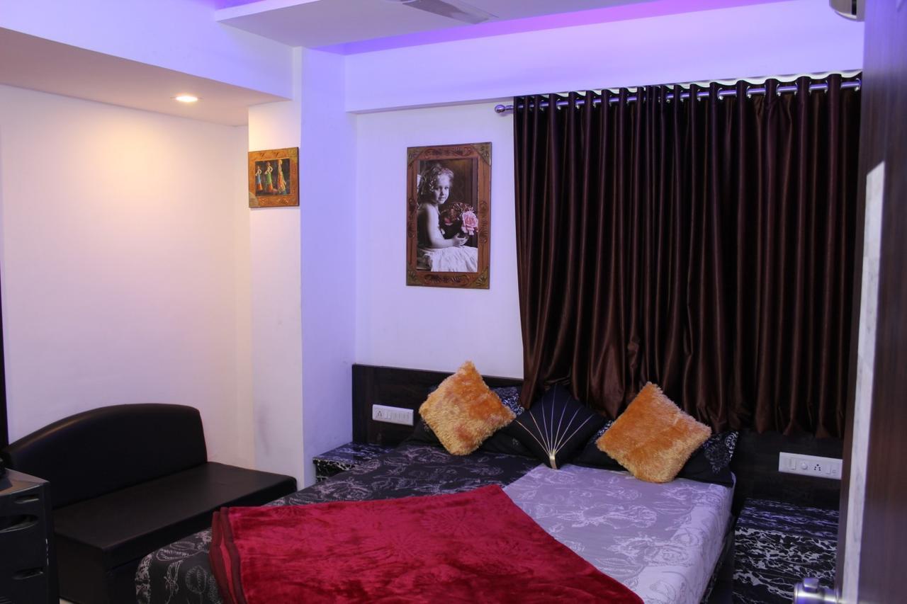 Hotel Kum Kum Adalaj Екстер'єр фото