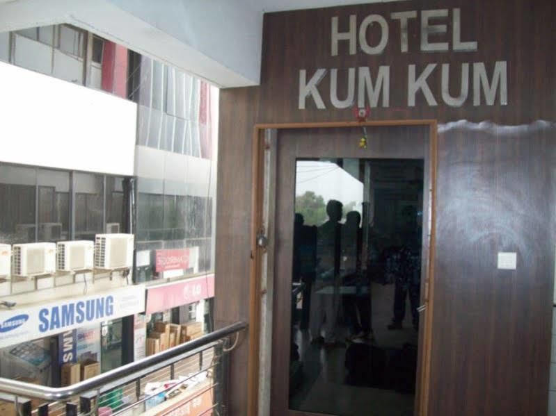 Hotel Kum Kum Adalaj Екстер'єр фото